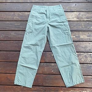 Levi’s light weight green cotton cargo pants ls co